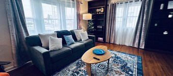 *Central location*Clean*Parking*2BDRM*A/C