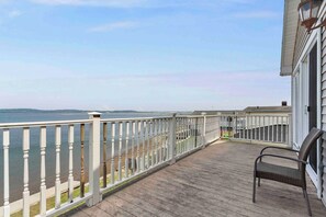 Terrace/patio - Beautiful Bayfront Home • Heated Pool & Jacuzzi (West Haven)