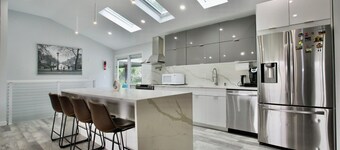 Modern home with a private Heated pool and jacuzzi