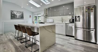 Modern home with a private Heated pool and jacuzzi