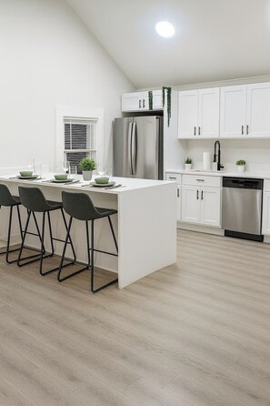 Private kitchen - 3 bedroom cozy new house near New Haven (Seymour)