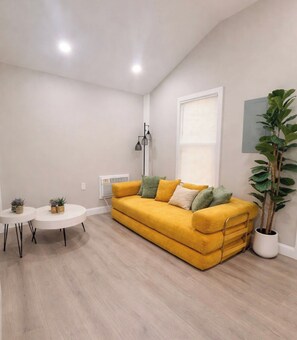 Living area - Brand new cozy home 15 minutes away from New Haven (Seymour)