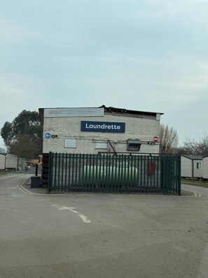 House, 3 Bedrooms, Private Pool | Miscellaneous - Victory Beautiful Motor Home (Clacton-on-Sea)