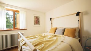 Room - 2-bedroom apartment in welcoming Tarvisio for your stay (Tarvisio)