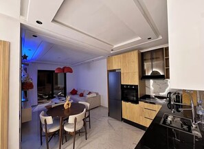 Private kitchen - Studio Luxe-Wintering-Pool/M'Avenue/2min Station (Marrakesh)