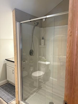 Handtücher, Seife, Toilettenpapier
