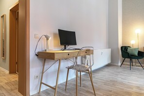 Interior - Stay in Freiberg's Historic Old Town with Free Parking (Freiberg)
