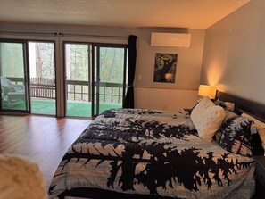 1 bedroom, WiFi, bed sheets - Cozy 1-bedroom townhome in a lakeside community! (Sapphire)