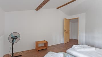9 bedrooms, iron/ironing board, WiFi, bed sheets