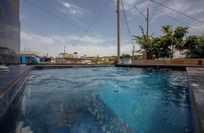 Phòng đôi Deluxe, ban công, quang cảnh thành phố | Hồ bơi