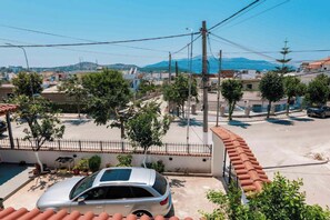 Phòng đôi Deluxe, ban công, quang cảnh thành phố | Khuôn viên nơi lưu trú