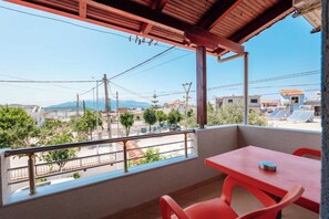 Comfort Triple Room | Balkoni