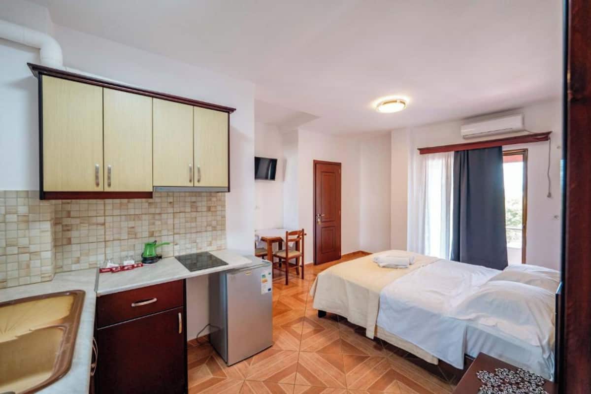 Double Room, Balcony