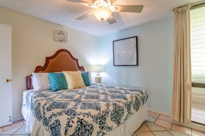 1 bedroom, iron/ironing board, free WiFi, bed sheets - Beachy Bright Maui Vista 1 BR 1BA condo overlooking pool (Kihei)