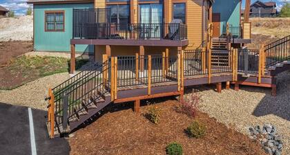 Rocky Mountains | Group Nature Retreat | Pool + Hot Tub | 2BR