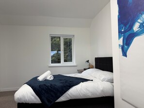 4 Schlafzimmer, Bügeleisen/Bügelbrett, WLAN, Bettwäsche