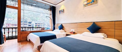 Signature Twin Room, River View | Interior