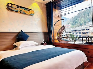 Signature Double Room, River View | Laptop workspace, blackout curtains, soundproofing, free WiFi - Fenghuang Meomory Riverview Inn (Xiangxi)