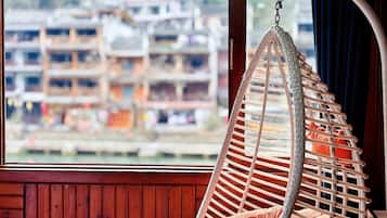 经典双人房, 河景