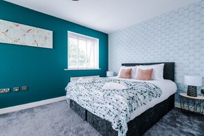 4 bedrooms, WiFi, bed sheets - Aldridge Road by Guestz (Manchester)