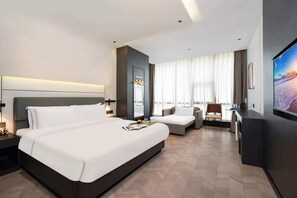 Superior Twin Room, City View | Laptop workspace, blackout curtains, soundproofing, free WiFi - KW Sky View Hotel -Chongqing Jiefangbei Pedestrian Street Hongyadong Branch (Chongqing)