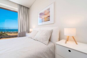 3 habitaciones, tabla de planchar con plancha, internet y ropa de cama 
