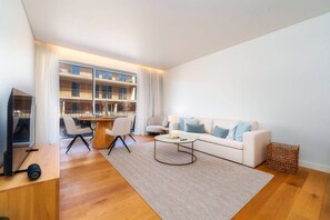 TV - Apartamento Magnólia by the Sea (Loulé)