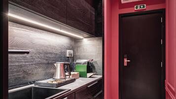 Honeymoon Suite | Interior