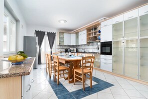 Fridge, microwave, oven, stovetop - Cala Luna - Two Bedroom Apartment, Sleeps 7 (Orosei)
