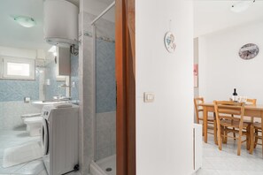 Shower, hair dryer, bidet, towels - Cala Mariolu - One Bedroom Apartment, Sleeps 4 (Orosei)