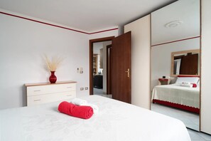 2 bedrooms, iron/ironing board, free WiFi, bed sheets - Mare & Monte - Two Bedroom Apartment, Sleeps 6 (Orosei)
