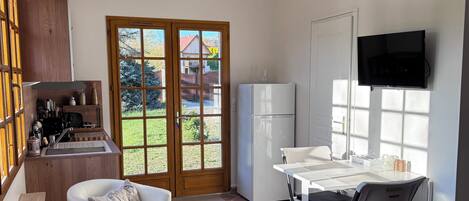 5 camere, ferro/asse da stiro, Wi-Fi, lenzuola