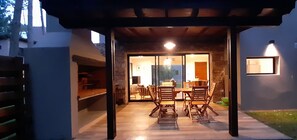 Outdoor dining - Unit 2- Playa Bonita Mar Azul 100m from the beach (Mar Azul)