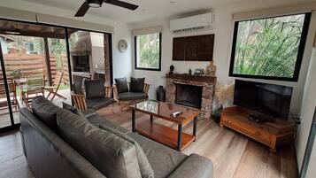 Smart TV, chimenea