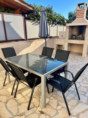 Outdoor dining - Casa Elira - Istrian stone house with pool for family and friends (Cerjani)