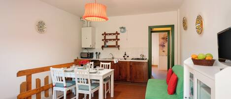 Apartment, Terrasse, Gartenblick | Speisen