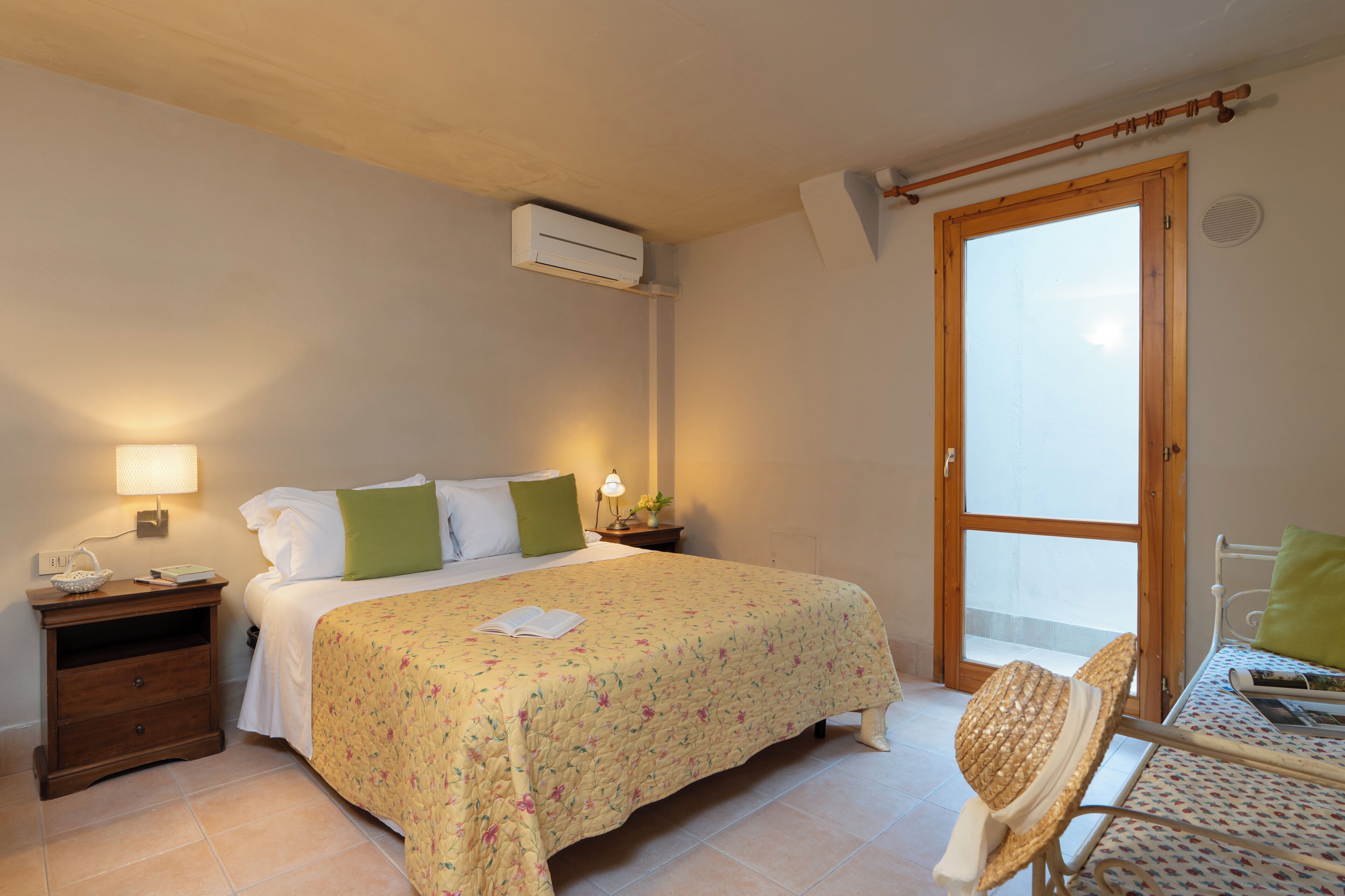 Apartment, Patio, Courtyard View