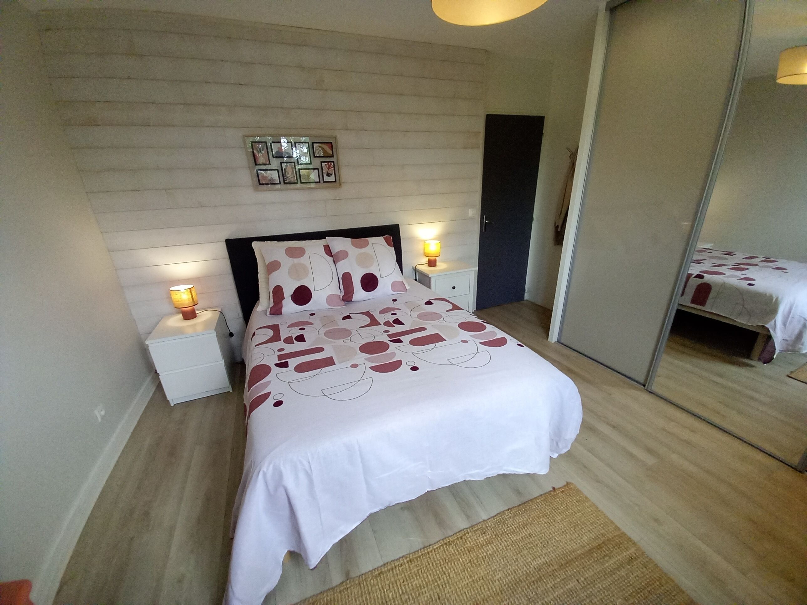 2 slaapkamers, reisbedje, gratis wifi, beddengoed