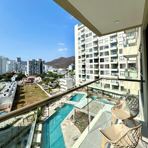Property grounds - Family Friendly 3BR Apt Plus Comfort and Amenities (Gaira)