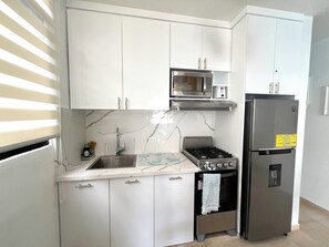 Private kitchen - Cozy 1-bedroom apartment with AC in soothing Sosúa (Sosúa)
