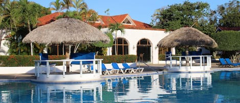 Piscine extérieure