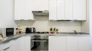 Fridge, microwave, oven, stovetop - Italianway Comfort - Dell'Orso 9 A (Milan)