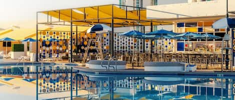 Outdoor pool, a heated pool