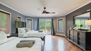 10 bedrooms, desk, iron/ironing board, travel cot