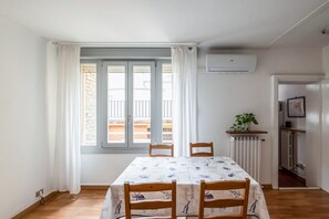 Dining - GuestHost - Padova - Piazza dei Signori Central Apartment! (Padua)