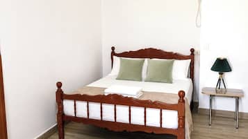 Apartment, 2 Schlafzimmer, Balkon | Zimmersafe, Bügeleisen/Bügelbrett, kostenloses WLAN, Bettwäsche