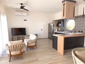 Appartement, gedeeltelijk uitzicht op zee | Woonruimte