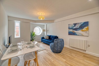 Alexandra House by Guestz