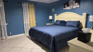 5 bedrooms, iron/ironing board, free WiFi, bed sheets
