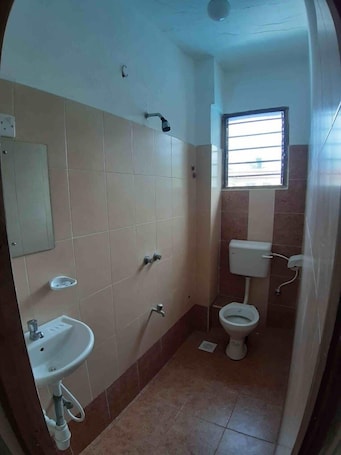 Comfort Double Room | Bathroom. Cosy Guest House Mtwapa